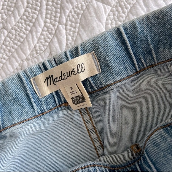 Madewell - Pull-On Relaxed Jeans - Bellview Wash - Picture 9 of 15